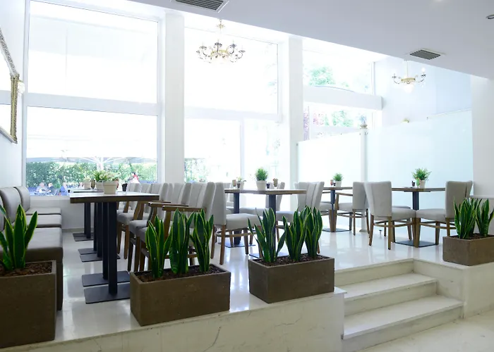 Phidias Hotel