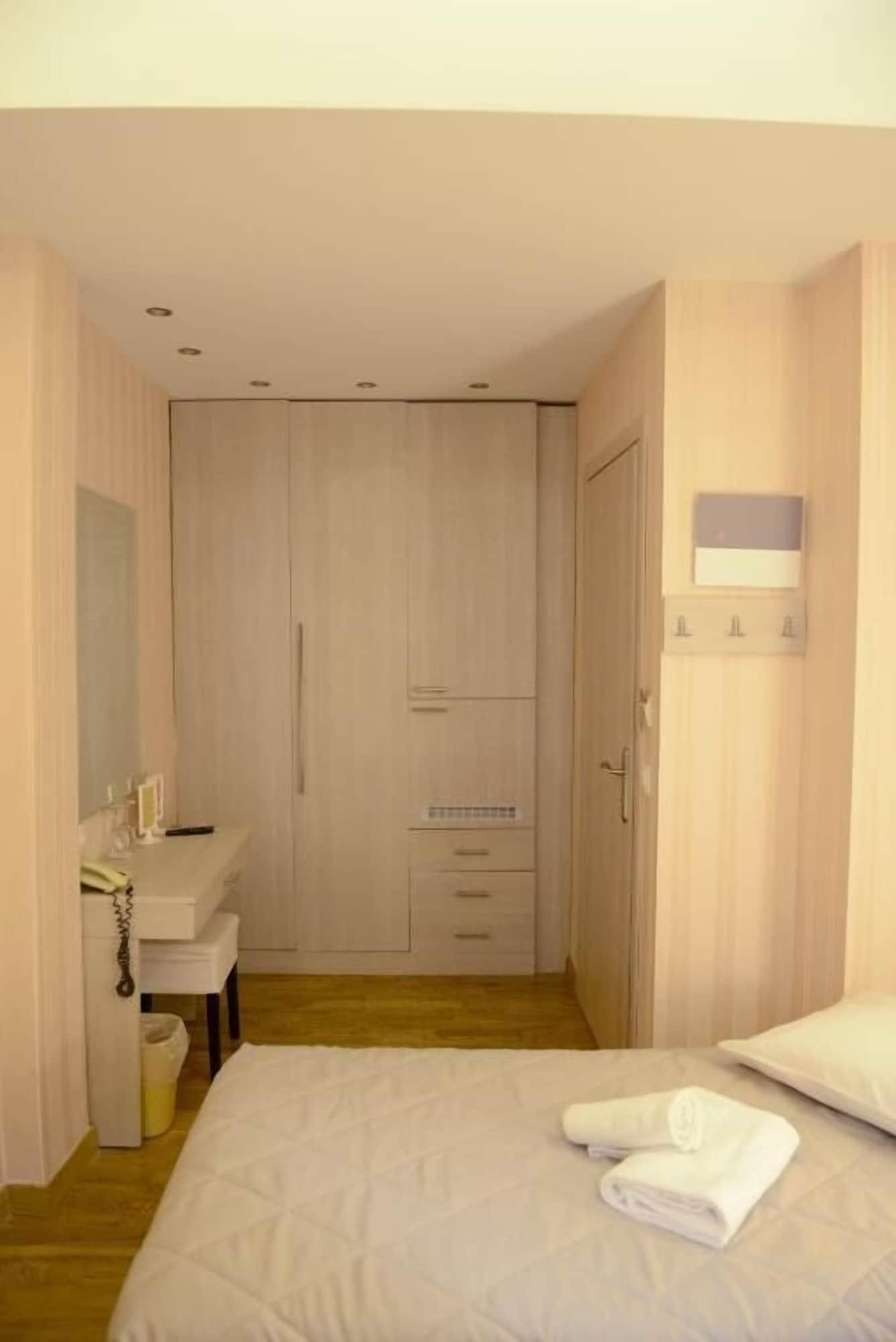 Hotel Phidias Atenas